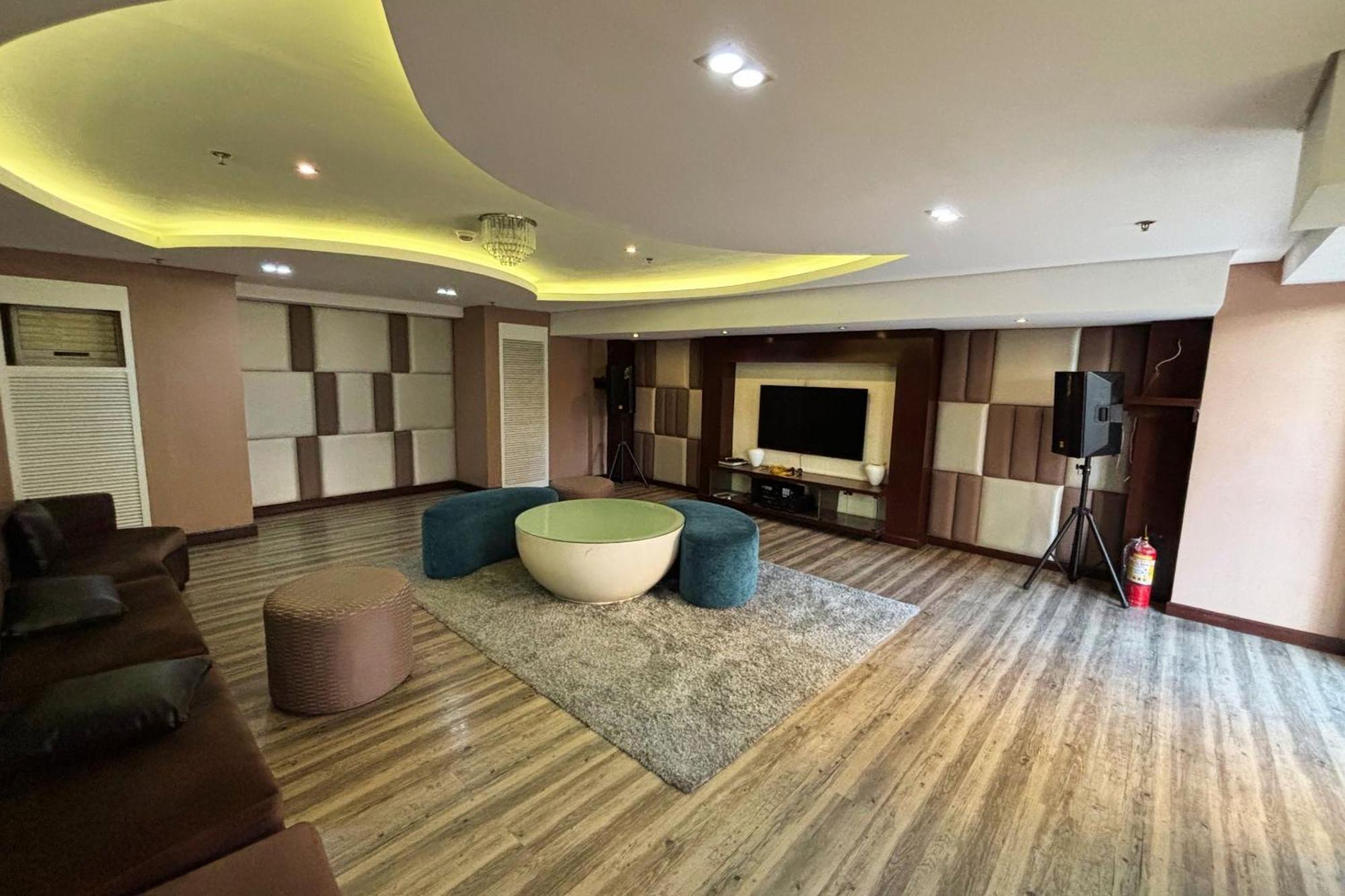 Extremeli Suites Manila Powered By Cocotel Exterior foto