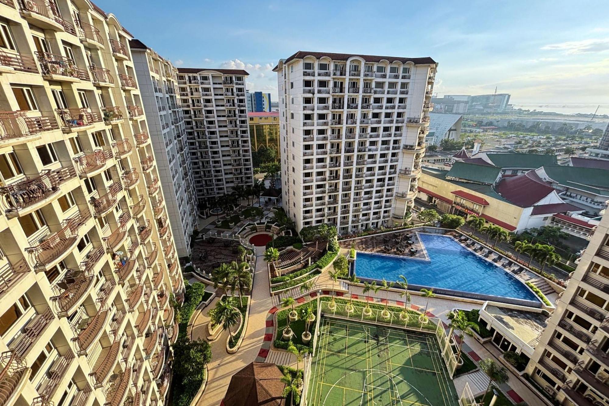 Extremeli Suites Manila Powered By Cocotel Exterior foto