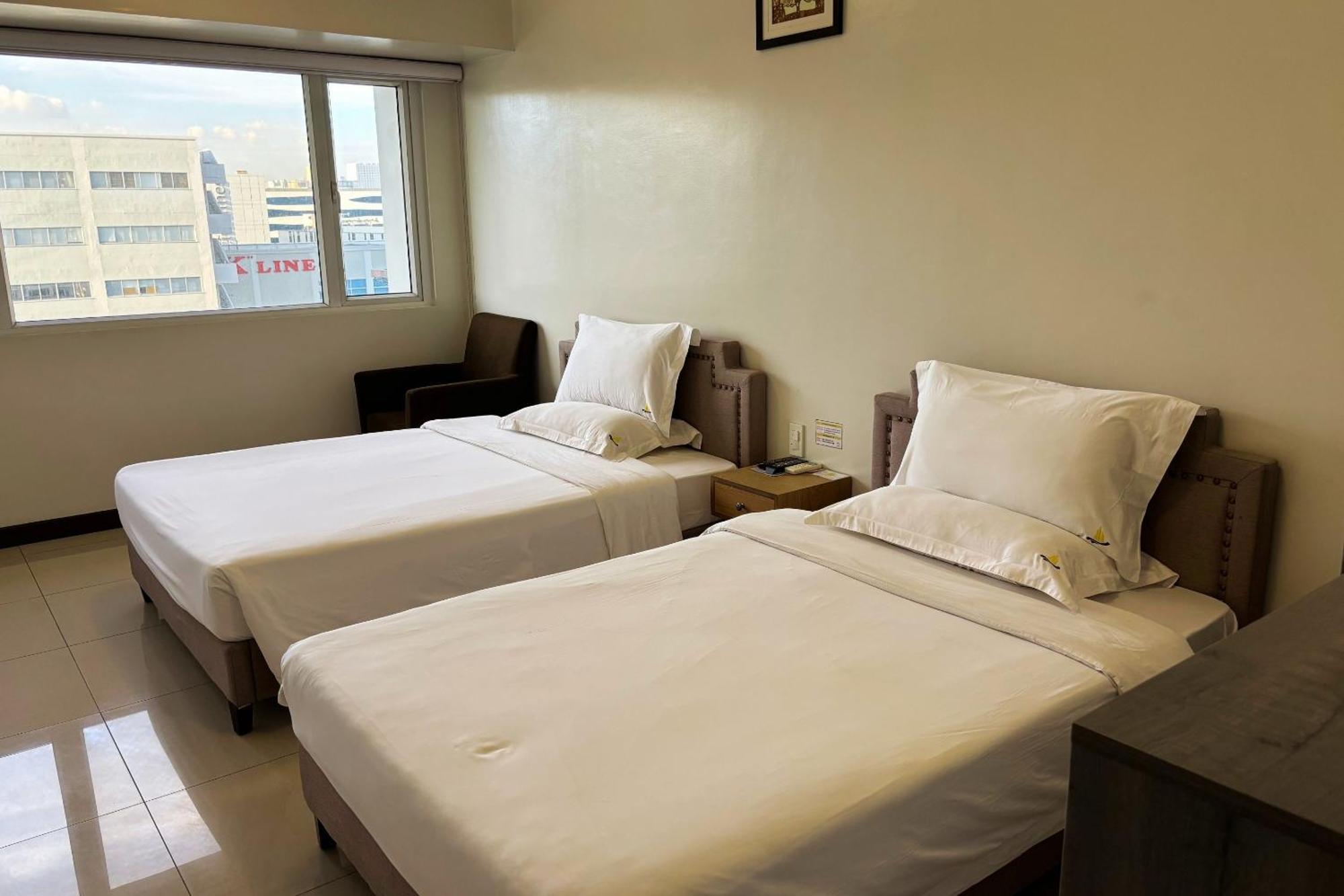 Extremeli Suites Manila Powered By Cocotel Exterior foto